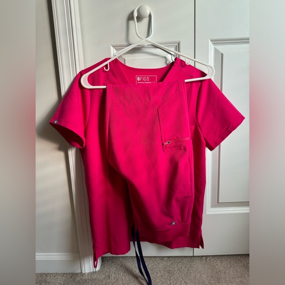 Figs ultra rose scrub set. Catarina top size small, Zamora joggers size medium. - Picture 1 of 1